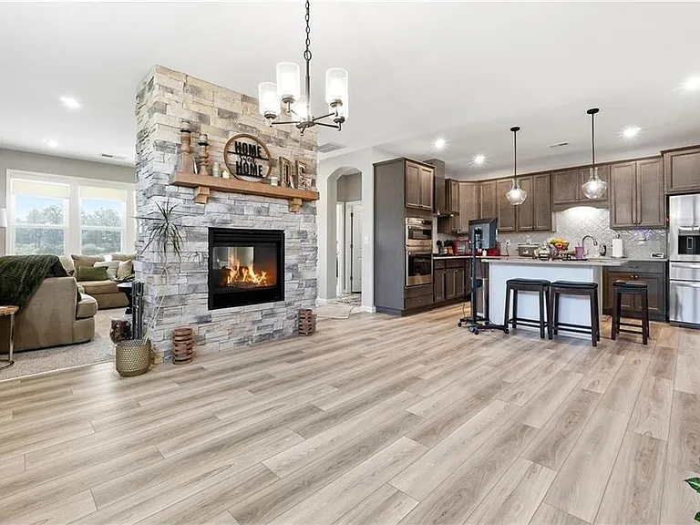 158 Laurel Farms Ln — Photo 5