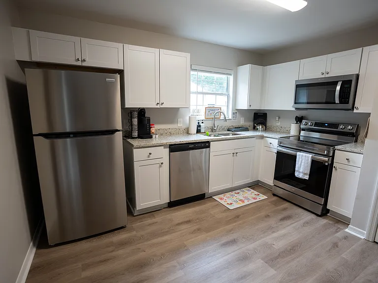 4612 Merrimac Ave — Photo 9