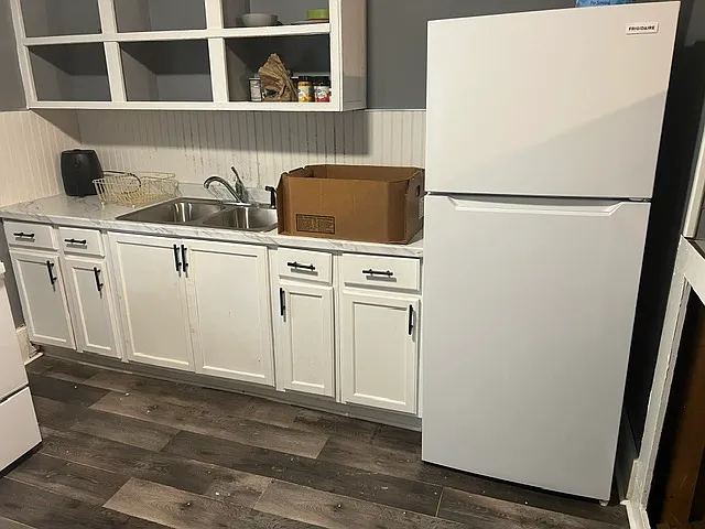 504 E Race St — Photo 15
