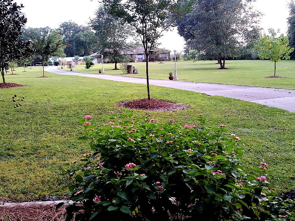 1st image of 210 NW Kissimmee Way