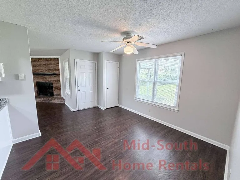 7328 Hillshire Dr — Photo 8