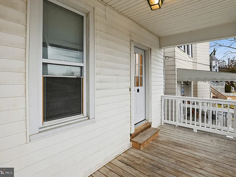 319 E A St #1 — Photo 4