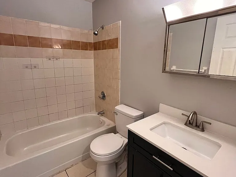 2190 Knox McRae Dr #D — Photo 7