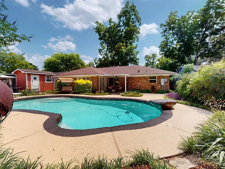 9910 Pine Lake Dr — Photo 41