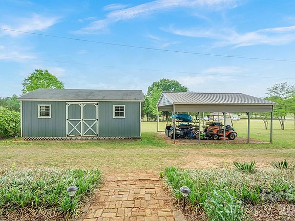 5th image of 2359 Hendrix Rd