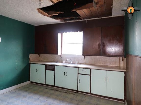 5th image of 1101 N Main Ave