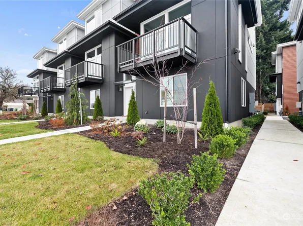 1220 Harrington Avenue NE, Renton, WA 98056