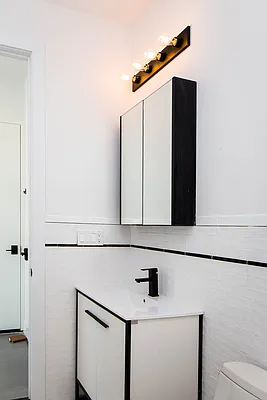 Rented by Nooklyn NYC LLC | media 42