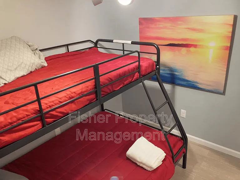 1500 Rustling Cedar Ln — Photo 18