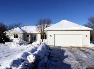 5040 E 270th St, Elko New Market, MN 55020