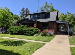 402 Fairchild St, Iowa City, IA 52245