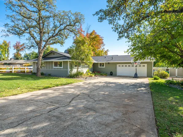 3195 Forest Hills Dr, Redding, CA 96002