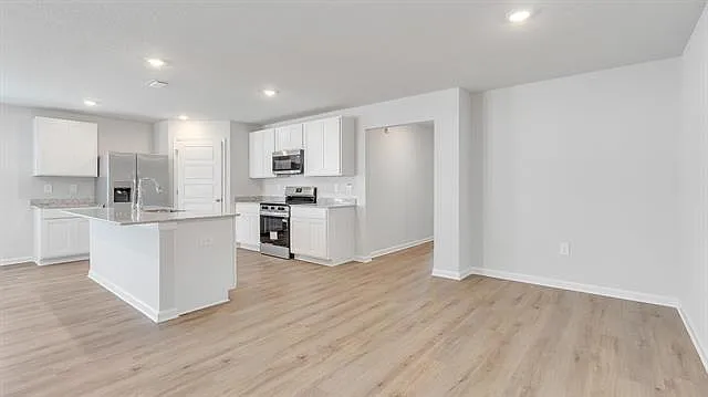 82 Haley Dr — Photo 7