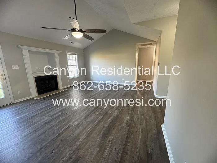 109 Hayes Ct — Photo 12