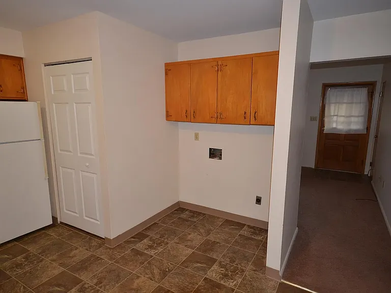 1359 Brittain Woods Rd — Photo 3