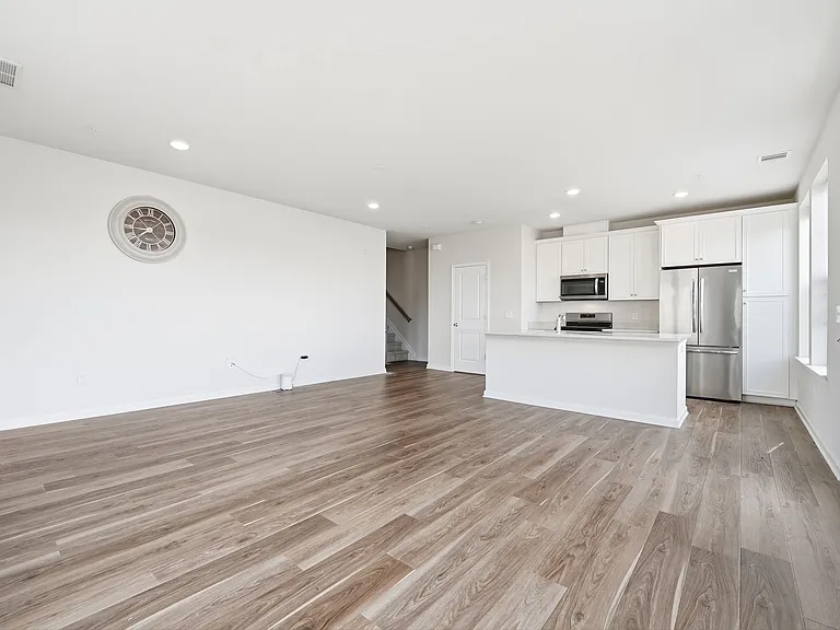 3 Arnold Dr — Photo 8