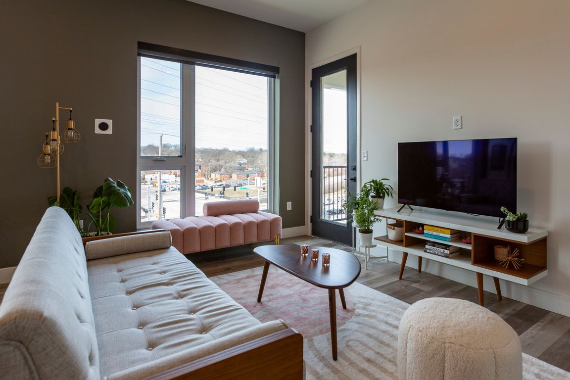 Mckenzie | Living room