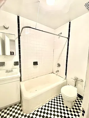 Rented by Best Apartments North Inc | media 26