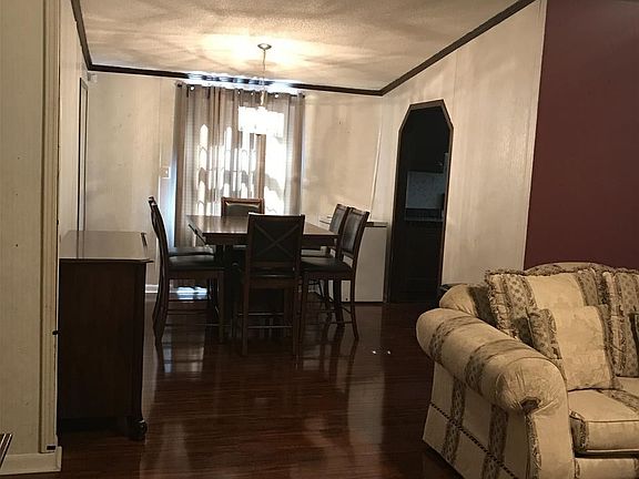 2nd image of 3013 Norton St
