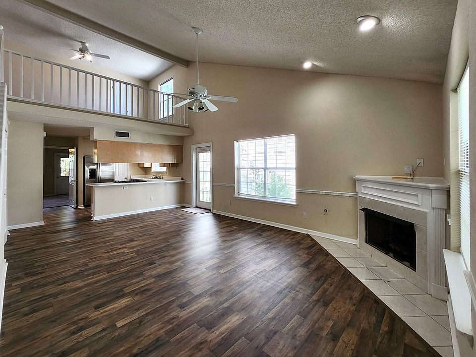 1st image of 3535 Daylily Ln