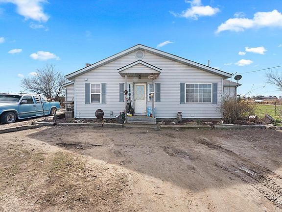 3rd image of 20286 Travis Rd