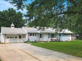 1124 S Front St, Chesaning, MI 48616