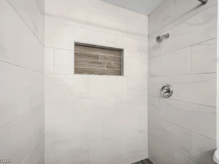823 Center St — Photo 20