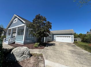 1211 Daisy Ct, Holly Ridge, NC 28445