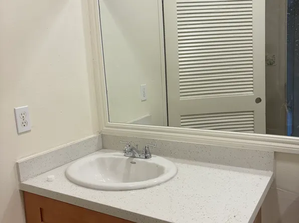 3046 W Swain Rd #3046, Stockton, CA 95219