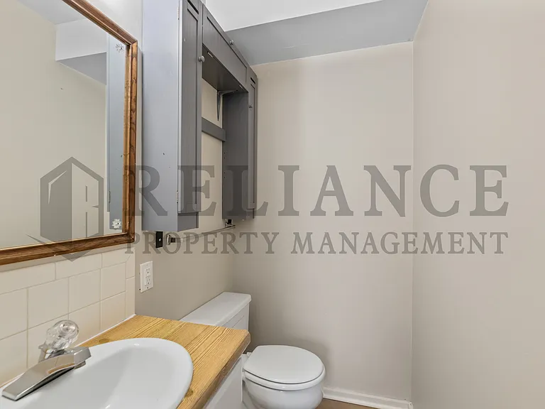 445 N Richmond Ave — Photo 17