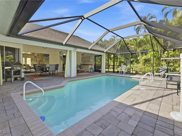 9718 Caloosa Yacht And Racquet Club Dr, Fort Myers, FL 33919