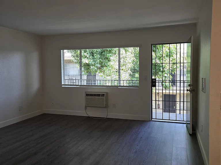 8832 Olive Ln #8 — Photo 5