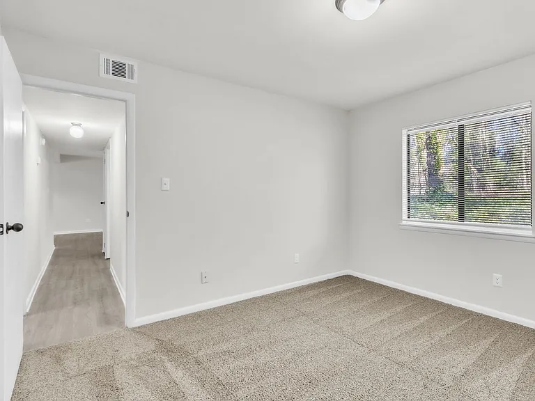 Country Creek Apartments — Photo 74