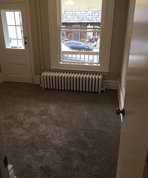 228 Adrain St — Photo 4