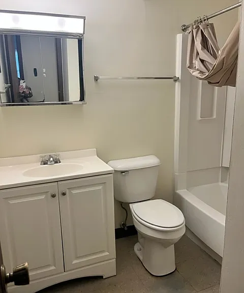 1750 Beechwood Ave NE #14 — Photo 8