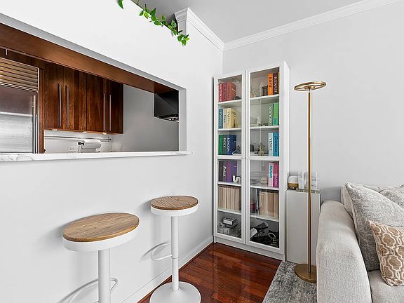3rd image of 330 E 75th St APT 11K