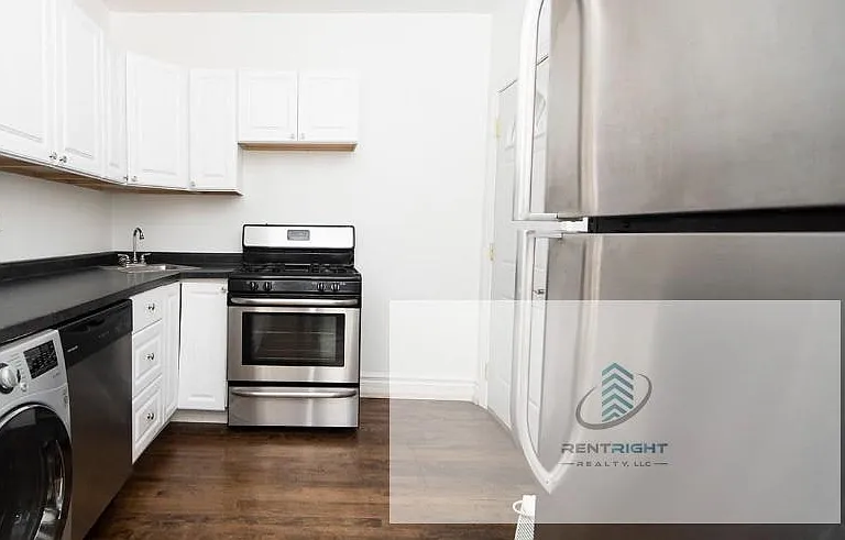 3701-11 N Hoyne Ave #37033 — Photo 1