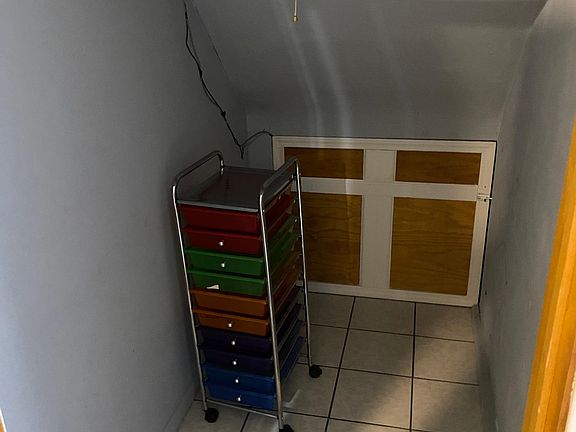 2nd image of 6214 N Sacramento Ave #1