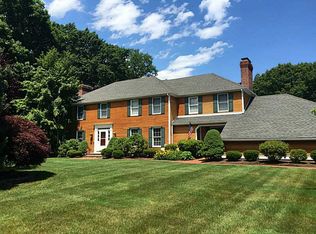 150 Fernwood Dr, East Greenwich, RI 02818