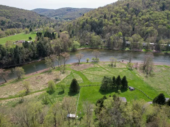 12 Evans Rd, Hancock, NY 13783