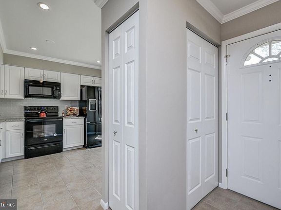 5th image of 11563 Summer Oak Dr