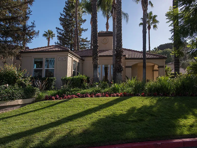 Shadow Ridge Apartment Homes — Photo 19