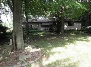 7821 Summerset Dr, Walton Hills, OH 44146