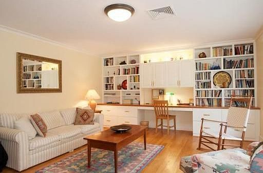 3rd image of 17 Boyles St