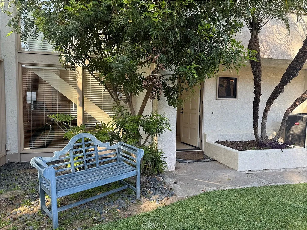 3 bed, 2.5 bath, 2792 sqft, $5,500 — Photo 4