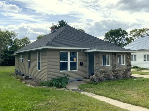 128 Dakota Ave SE, Staples, MN 56479