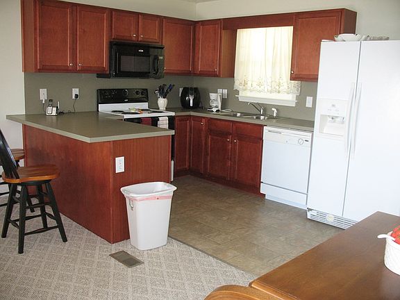 4th image of 713 Mountaineer Way