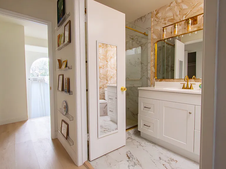 5245 Coldwater Canyon Ave #C — Photo 36