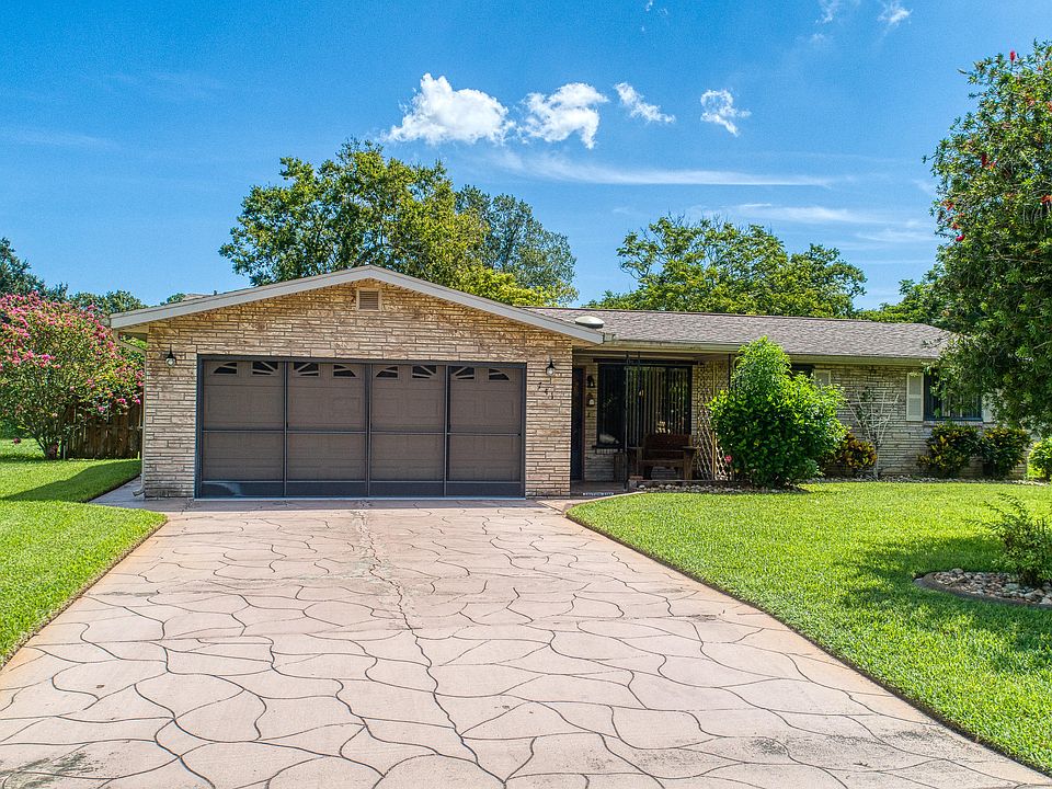 1st image of 741 Garden Ln