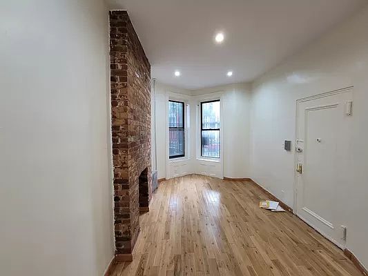 1st image of 881 Saint Johns Pl #1C